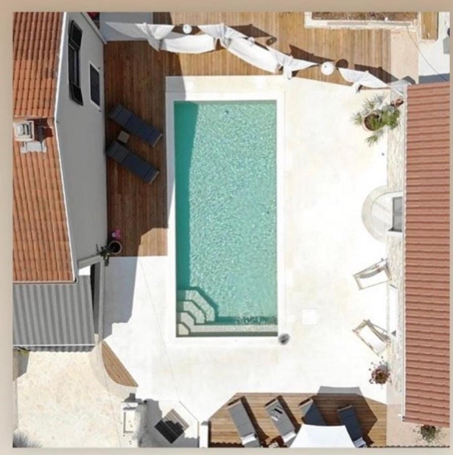 Ferienwohnungen VI La Mare With Heated Pool Zadar Buitenkant foto