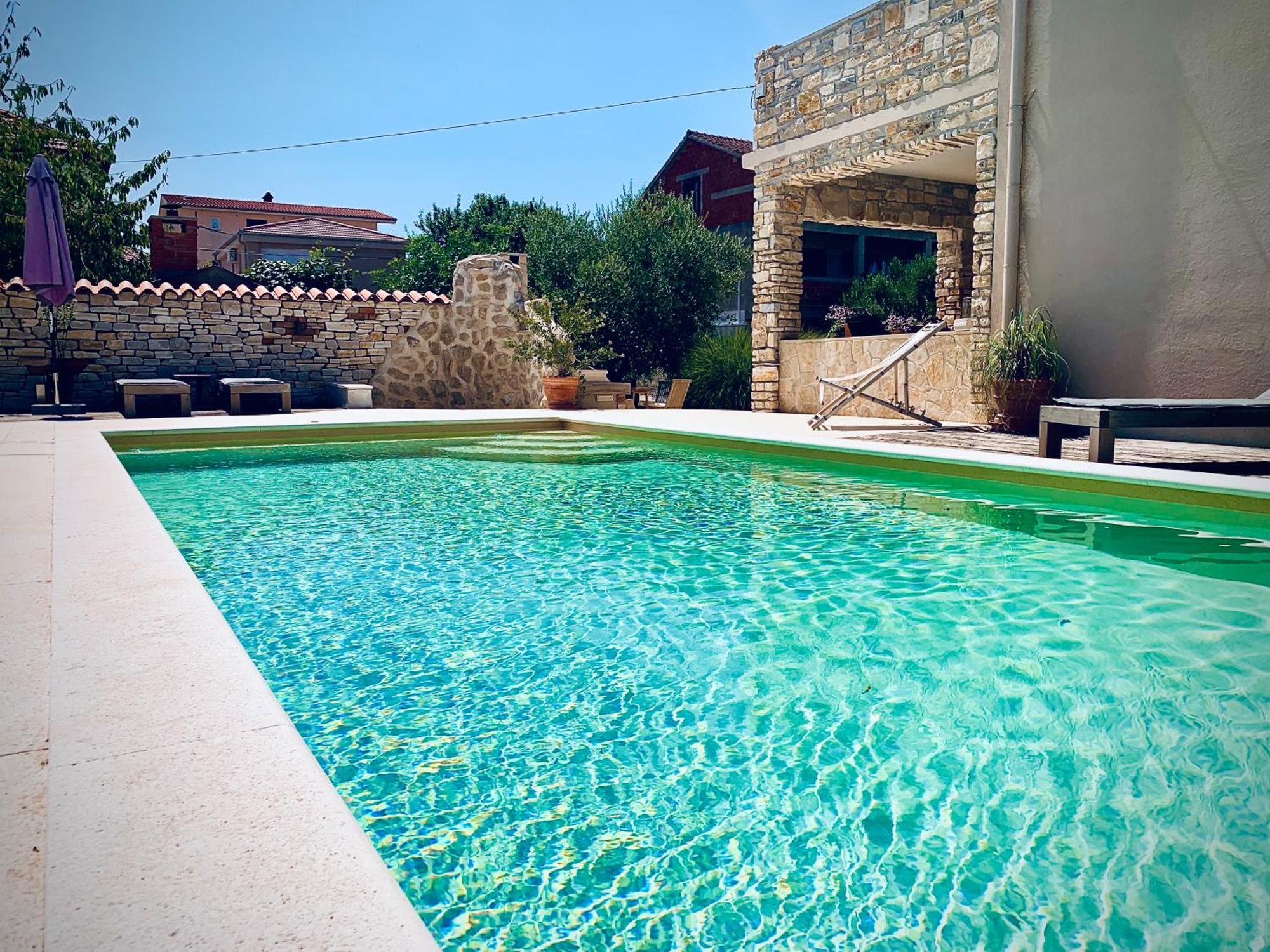 Ferienwohnungen VI La Mare With Heated Pool Zadar Buitenkant foto
